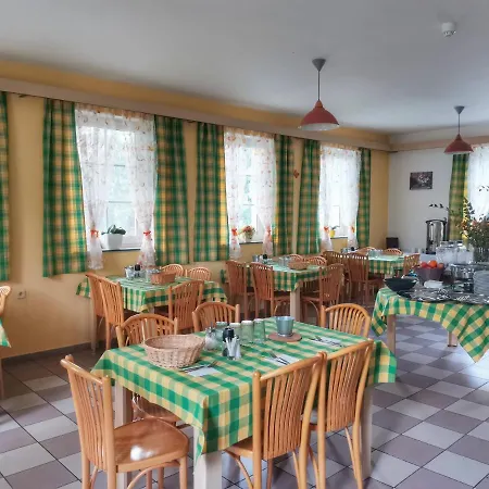 Guest house Penzion Pastviny *